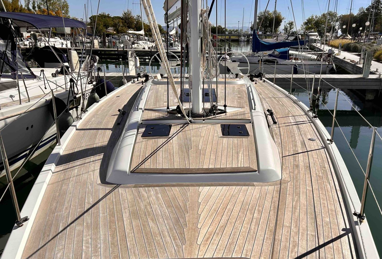 Teak voordek van de Solaris 44