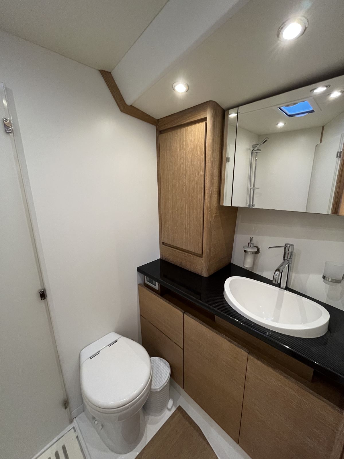 Badkamer van de Solaris 50